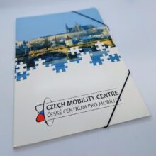 Desky s gumičkou